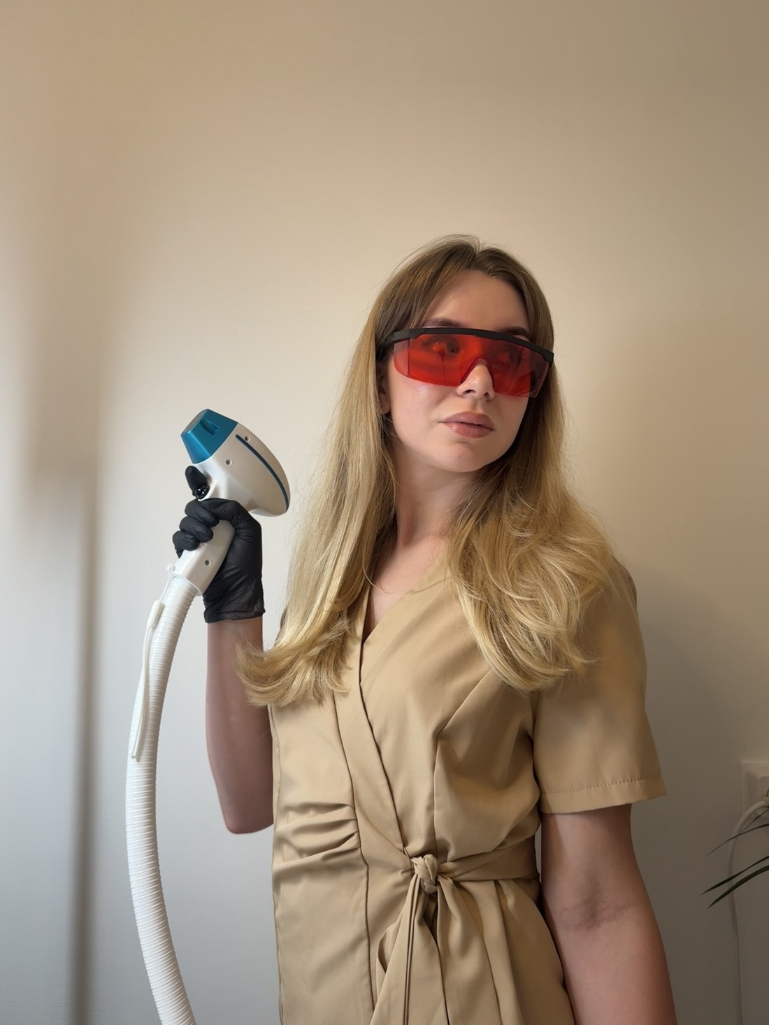 AV Laser Studio specialist